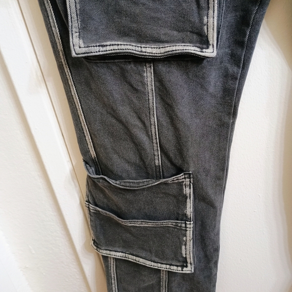 AKIRA Women's Black Straight Leg Jeans - Picture 3 of 8